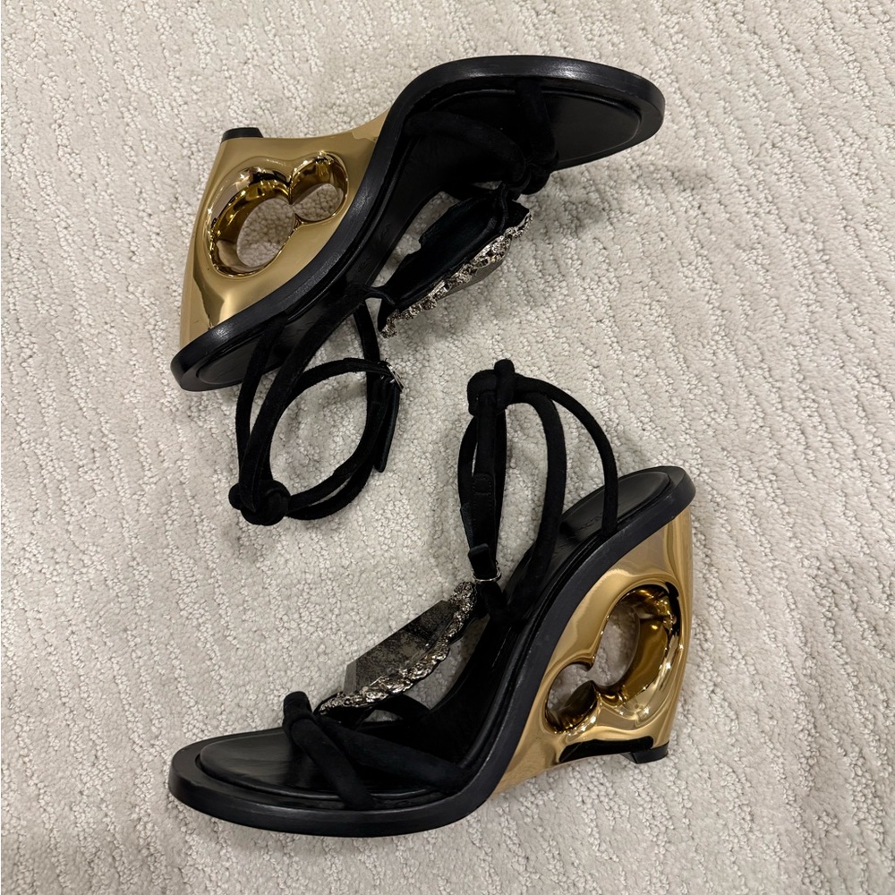 Alexander McQueen Black Suede T-Strap Wedge Sandals with Gold Sculpted Heel - Picture 6 of 15